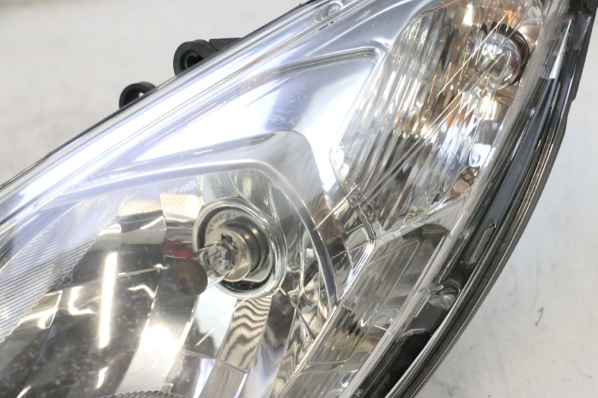 photo de REFLEKTOR PRZEDNI PEUGEOT SATELIS 125 (2013 - 2018) - Widok produktu