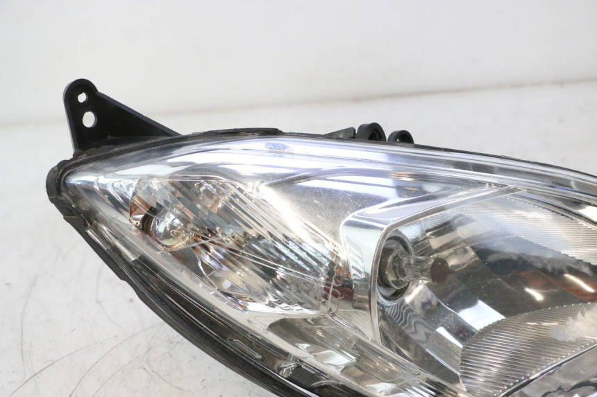 photo de REFLEKTOR PRZEDNI PEUGEOT SATELIS 125 (2013 - 2018) - Zdjęcie dodatkowe