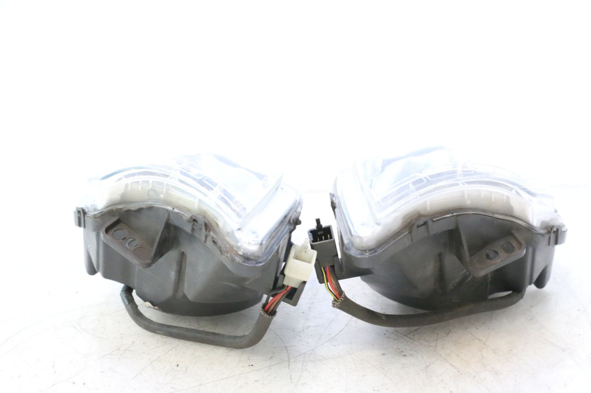 photo de REFLEKTOR PRZEDNI PEUGEOT SATELIS 125 (2013 - 2018) - Część sprawdzona