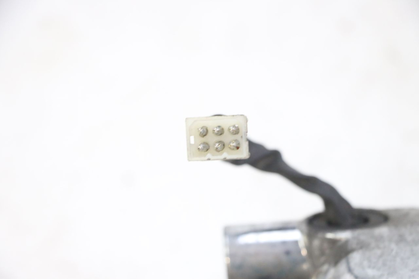 photo de REFLEKTOR PRZEDNI APRILIA SCARABEO GT TOURING 125 (1999 - 2005) - Inny kąt widzenia