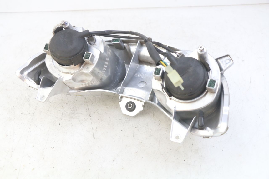 photo de REFLEKTOR PRZEDNI MBK SKYCRUISER 125 (2010 - 2013) - Zoom stanu zużycia