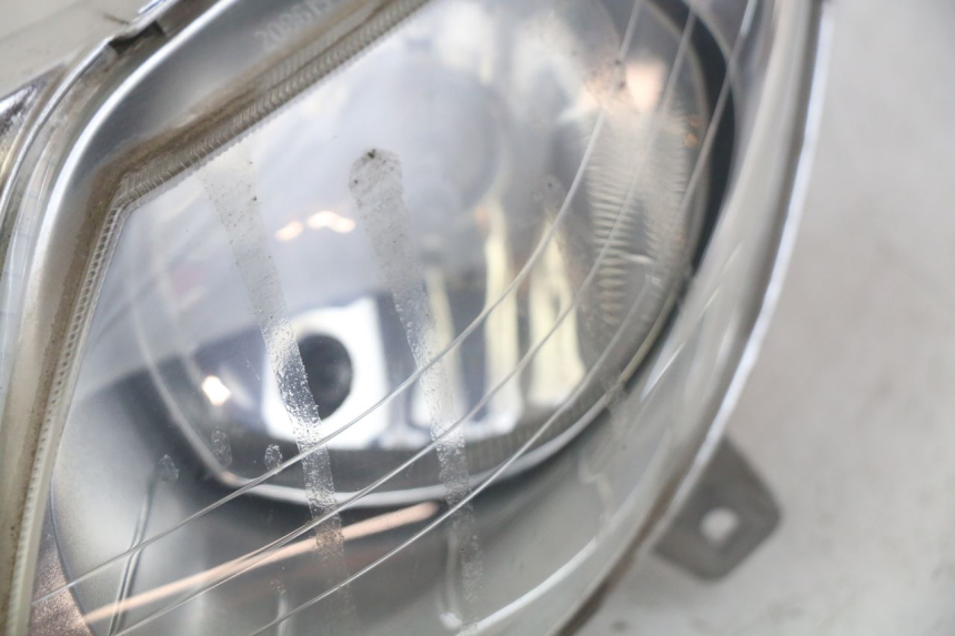 photo de REFLEKTOR PRZEDNI MBK SKYCRUISER 125 (2010 - 2013) - Punkty mocowania