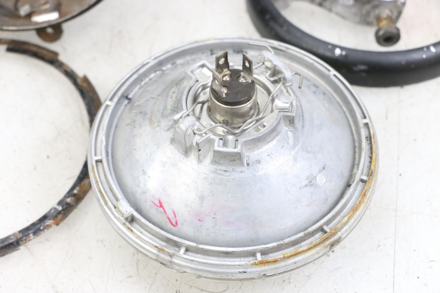 photo de REFLEKTOR PRZEDNI HARLEY DAVIDSON SPORTSTER XL CUSTOM 1200 (2003 - 2004) - Szczegóły charakterystyczne