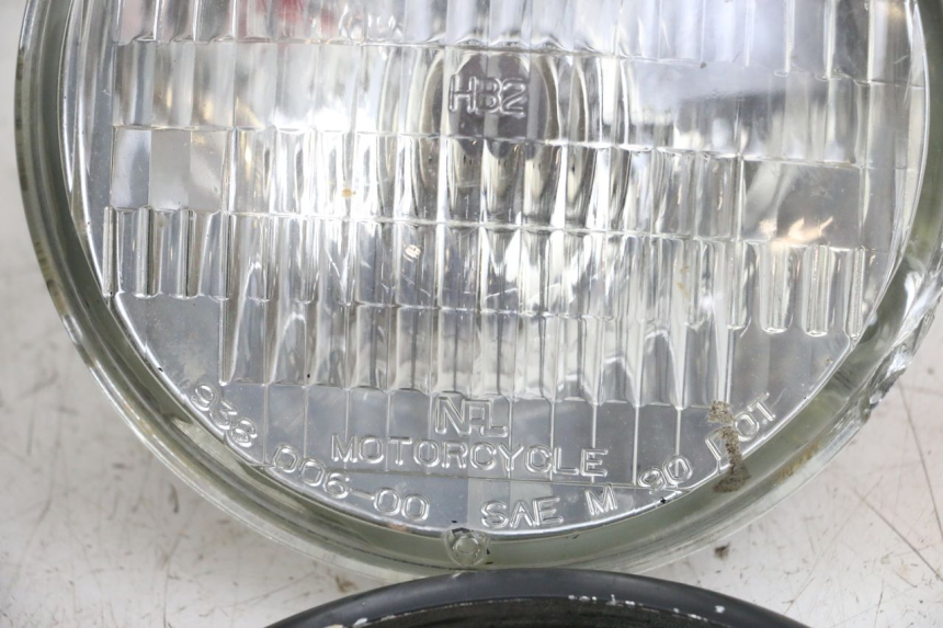 photo de REFLEKTOR PRZEDNI HARLEY DAVIDSON SPORTSTER XL CUSTOM 1200 (2003 - 2004) - Zbliżenie komponentów