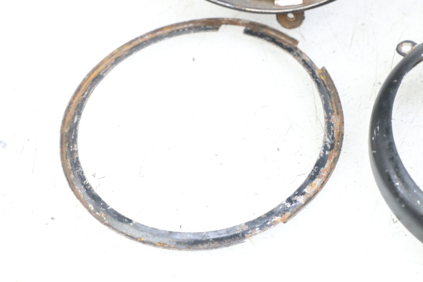 photo de REFLEKTOR PRZEDNI HARLEY DAVIDSON SPORTSTER XL CUSTOM 1200 (2003 - 2004) - Alternatywny kąt