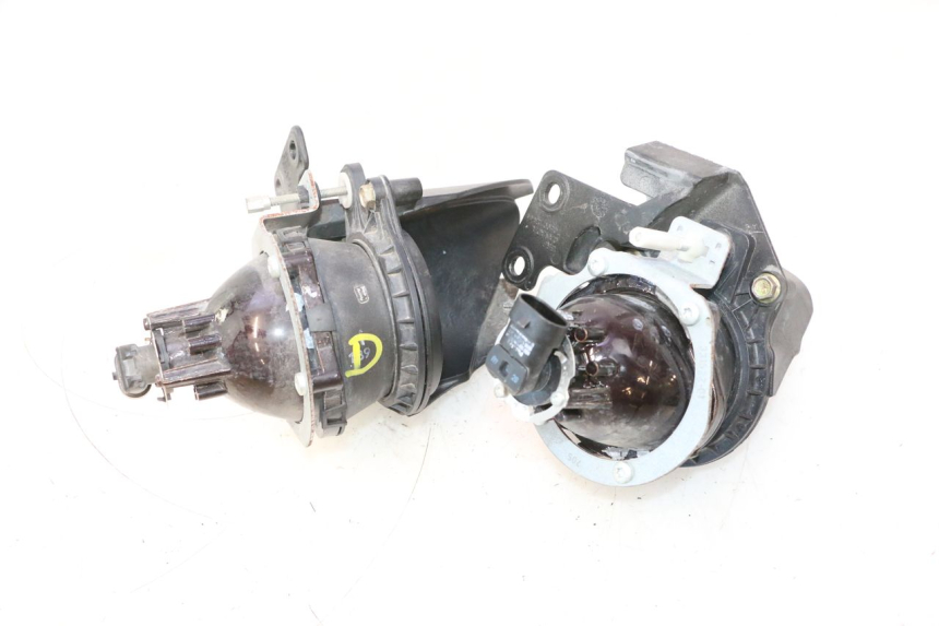 photo de PRZEDNIA LAMPA CAN-AM SPYDER RS 1000 (2008 - 2012) - Stan powierzchni