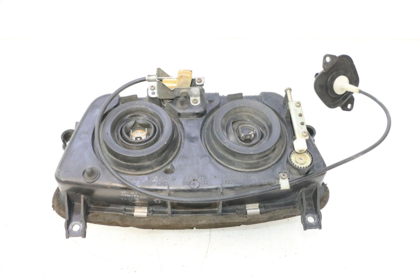 photo de PRZEDNIA LAMPA HONDA ST PAN EUROPEAN 1100 (1990 - 2002) - Widok z bliska
