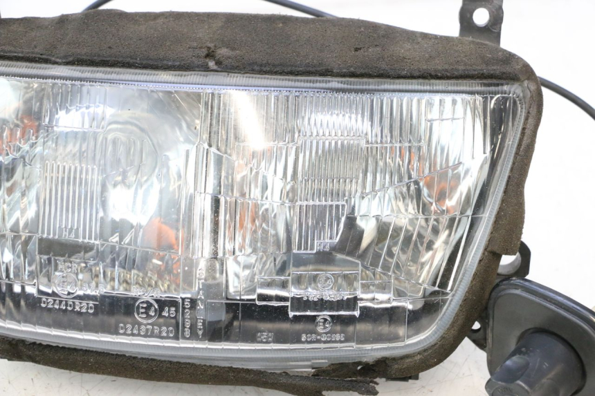 photo de PRZEDNIA LAMPA HONDA ST PAN EUROPEAN 1100 (1990 - 2002) - Zoom stanu zużycia