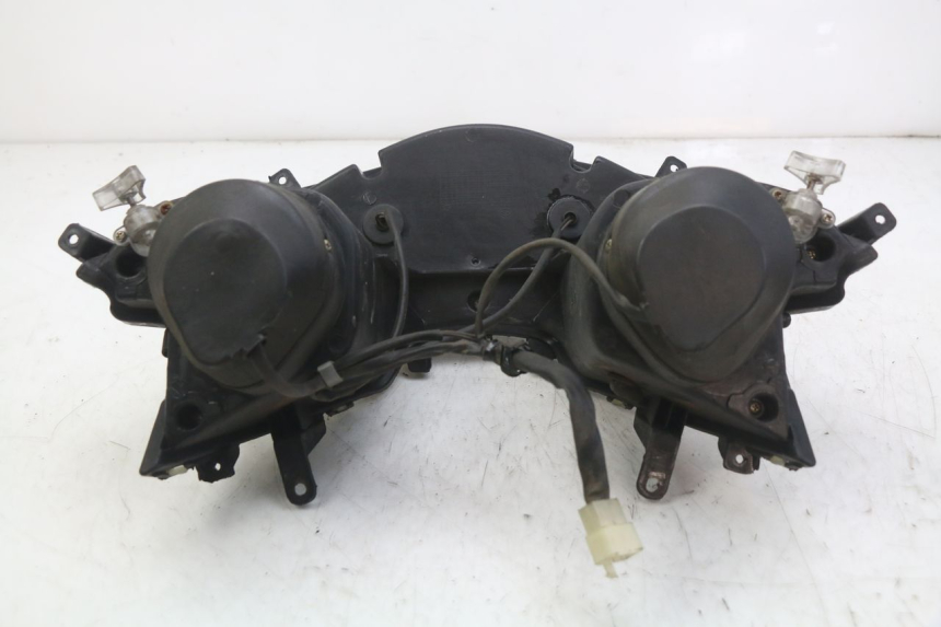 photo de REFLEKTOR PRZEDNI RAZZO STEED 125 (2012 - 2018) - Zoom stanu zużycia