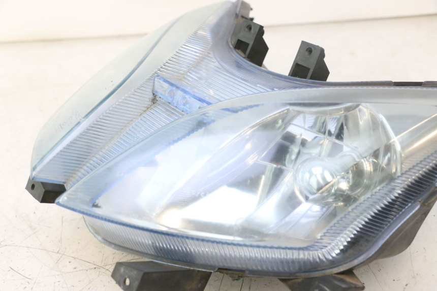 photo de PRZEDNIA LAMPA KYMCO SUPER 8 2T 50 (2007 - 2013) - Stan powierzchni