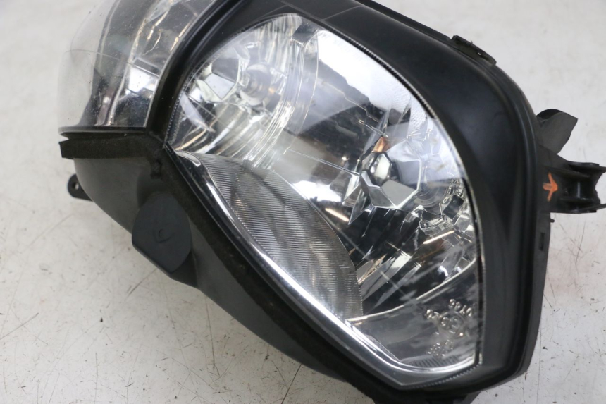 photo de REFLEKTOR PRZEDNI YAMAHA TDM ABS 900 (2002 - 2014) - Zoom stanu zużycia
