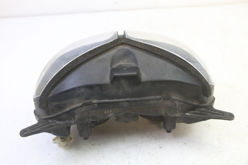 photo de REFLEKTOR PRZEDNI YAMAHA TDM ABS 900 (2002 - 2014) - Zbliżenie techniczne