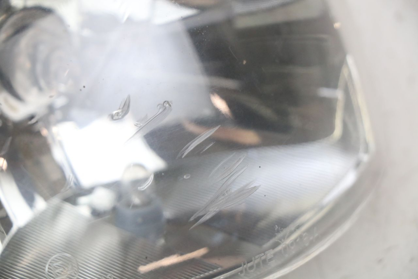 photo de REFLEKTOR PRZEDNI PEUGEOT TWEET 4T 50 (2010 - 2014) - Zoom stanu zużycia