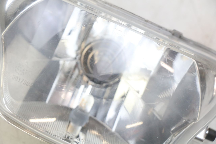 photo de REFLEKTOR PRZEDNI PEUGEOT TWEET 4T 50 (2018 - 2022) - Zoom stanu zużycia