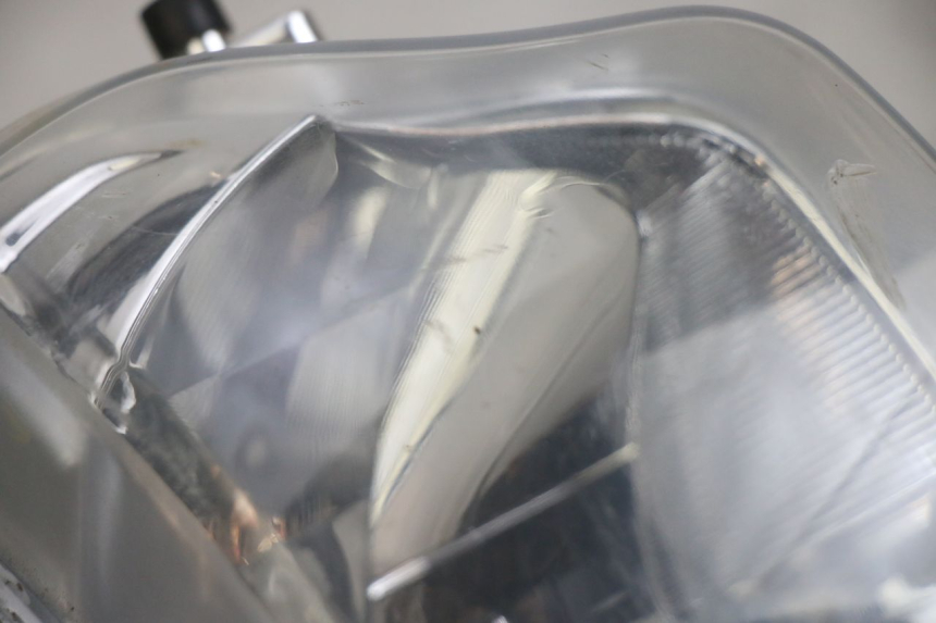 photo de REFLEKTOR PRZEDNI PEUGEOT TWEET 4T 50 (2014 - 2019) - Inny kąt widzenia