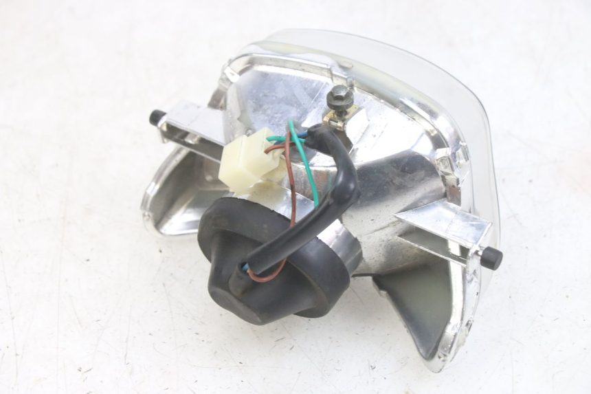 photo de REFLEKTOR PRZEDNI PEUGEOT TWEET 4T 50 (2014 - 2019) - Punkty mocowania