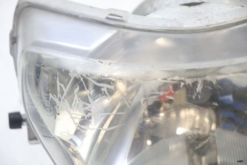 photo de REFLEKTOR PRZEDNI PEUGEOT TWEET PRO CARGO 50 (2018 - 2022) - Zoom stanu zużycia