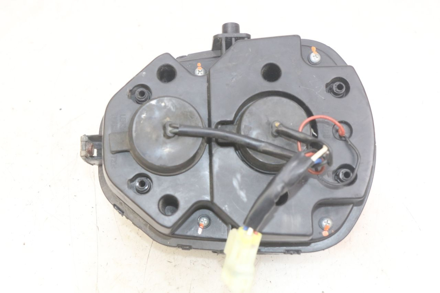 photo de REFLEKTOR PRZEDNI MOTRAC URBAN 4T 50 (2016 - 2024) - Zbliżenie techniczne