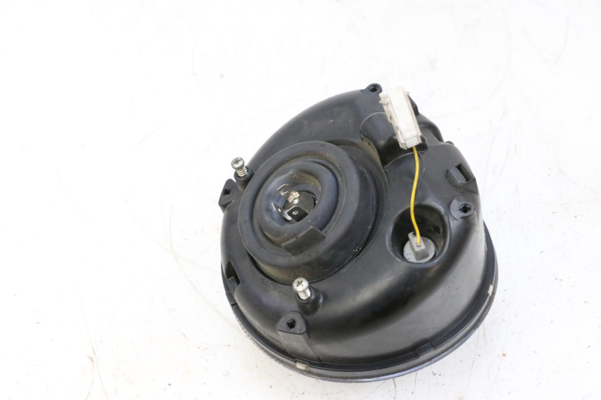 photo de REFLEKTOR PRZEDNI PIAGGIO VESPA GTS SUPER IE 125 (2009 - 2016) - Zbliżenie techniczne