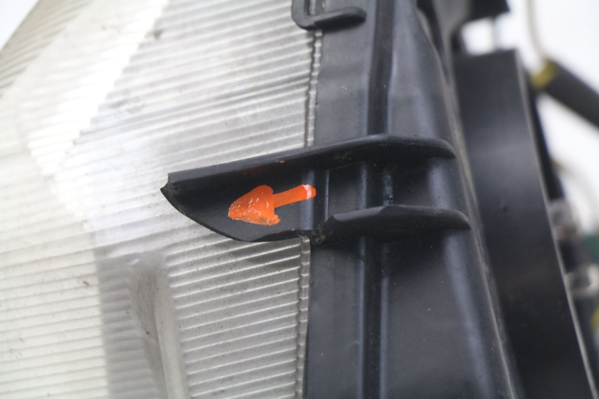 photo de REFLEKTOR PRZEDNI PEUGEOT VIVACITY 125 (2010 - 2017) - Stan powierzchni