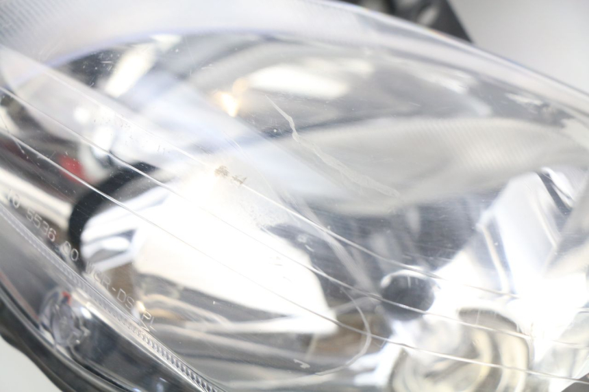 photo de REFLEKTOR PRZEDNI YAMAHA XMAX X-MAX 125 (2006 - 2009) - Oznaczenia i referencje