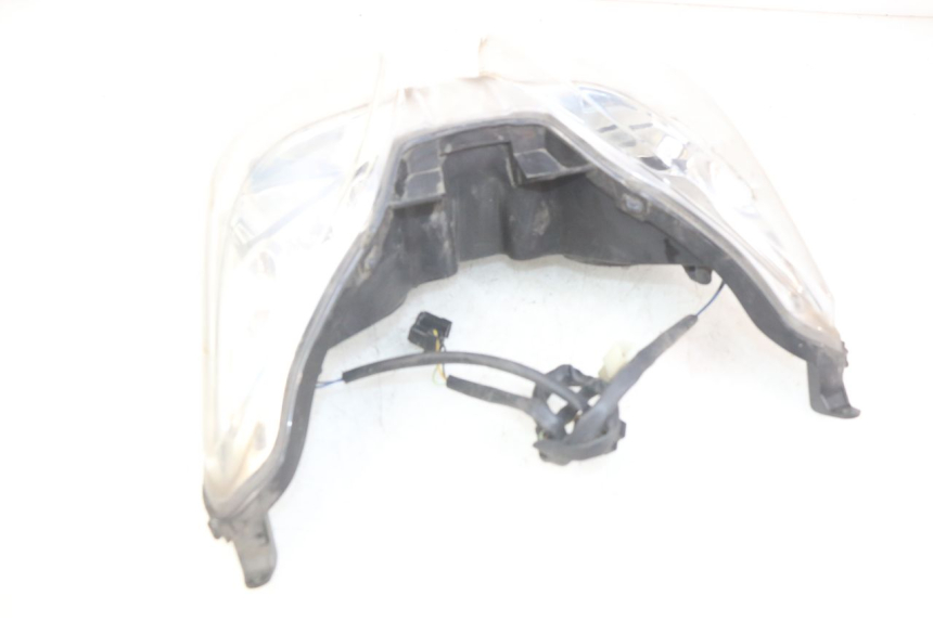 photo de REFLEKTOR PRZEDNI YAMAHA XMAX X-MAX 125 (2006 - 2009) - Zbliżenie techniczne