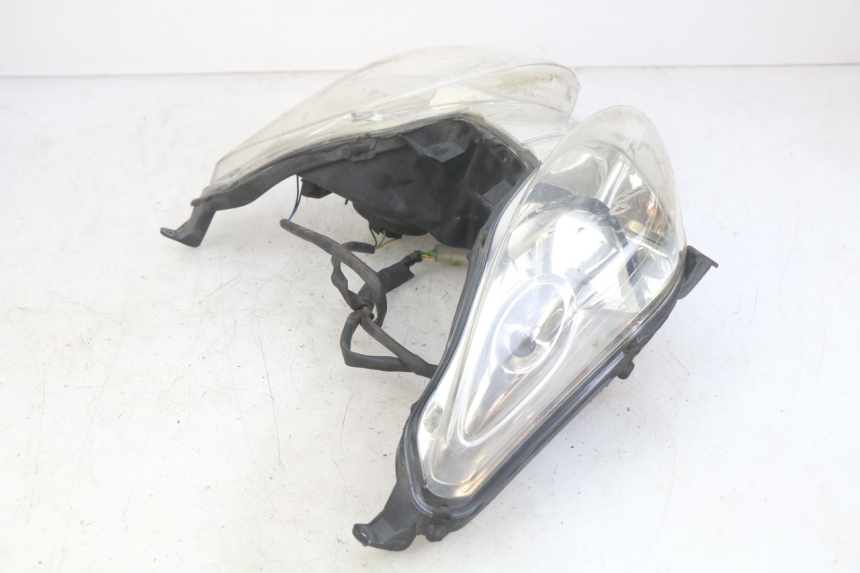 photo de REFLEKTOR PRZEDNI YAMAHA XMAX X-MAX 125 (2006 - 2009) - Stan powierzchni