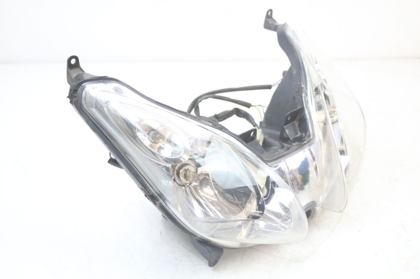 photo de REFLEKTOR PRZEDNI YAMAHA X-MAX XMAX 250 (2006 - 2009) - Szczegół części