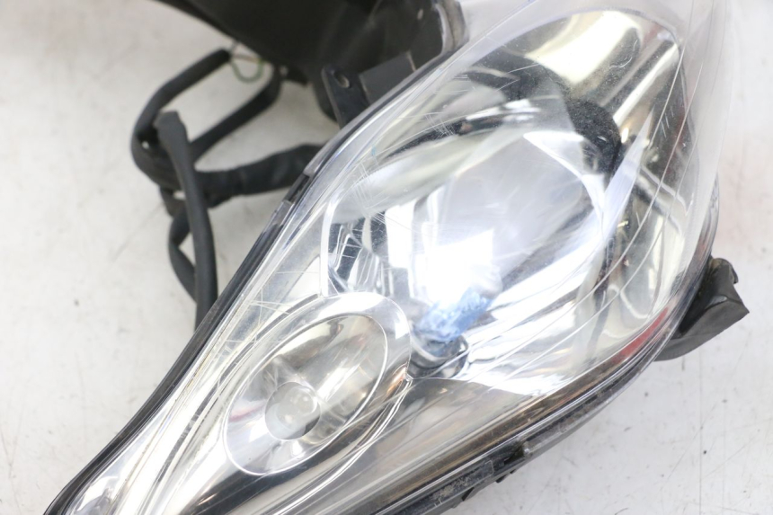 photo de REFLEKTOR PRZEDNI YAMAHA XMAX X-MAX 125 (2006 - 2009) - Część sprawdzona