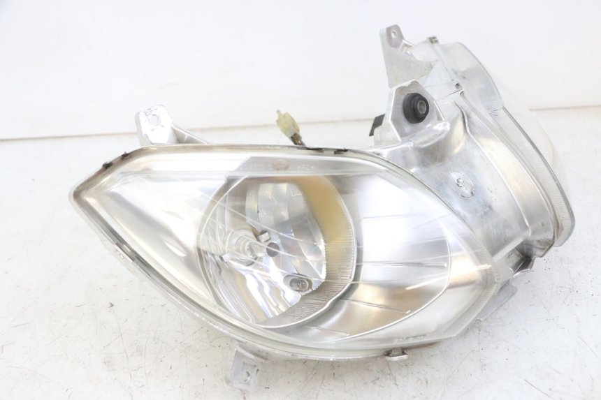 photo de REFLEKTOR PRZEDNI YAMAHA X-MAX XMAX 125 (2010 - 2013) - Oznaczenia i referencje
