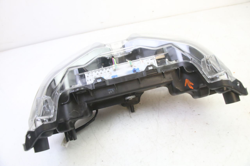 photo de REFLEKTOR PRZEDNI YAMAHA XMAX X-MAX 125 (2021 - 2025) - Inny kąt widzenia