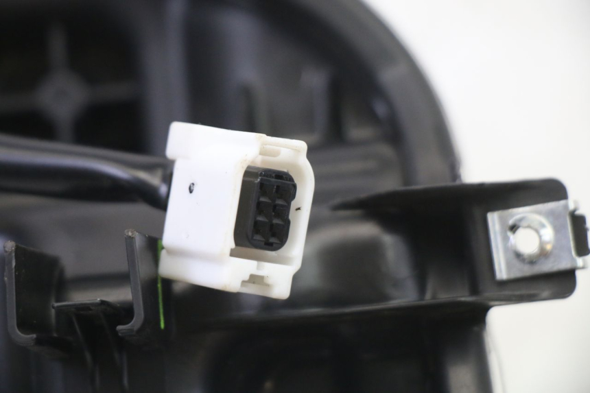 photo de REFLEKTOR PRZEDNI YAMAHA XMAX X-MAX 125 (2021 - 2025) - Część sprawdzona