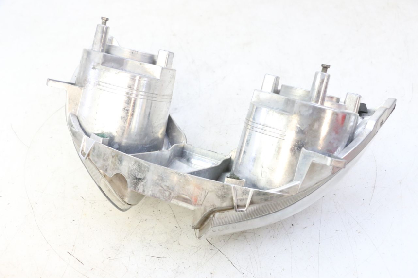 photo de REFLEKTOR PRZEDNI YAMAHA X-MAX XMAX 125 (2010 - 2013) - Punkty mocowania