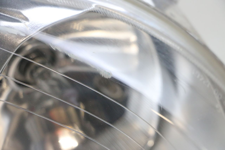 photo de REFLEKTOR PRZEDNI YAMAHA X-MAX XMAX 125 (2010 - 2013) - Inny kąt widzenia