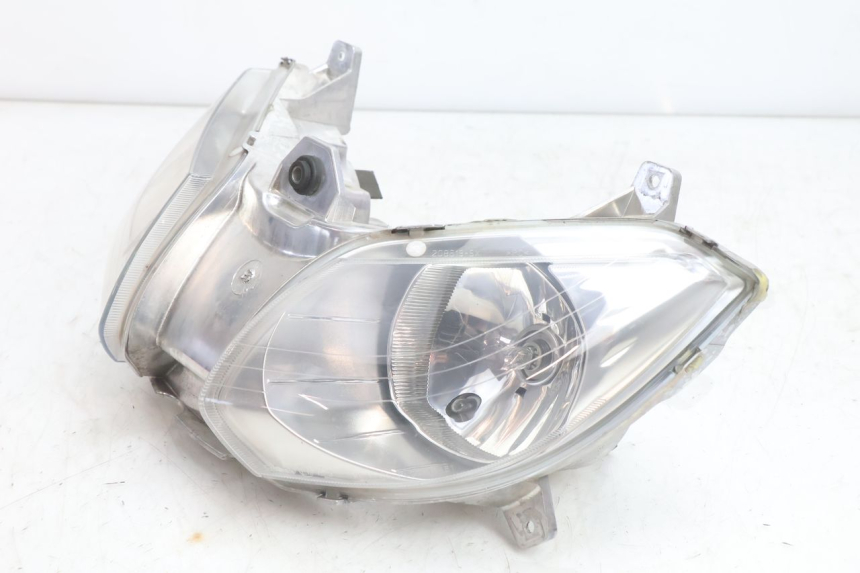 photo de REFLEKTOR PRZEDNI YAMAHA X-MAX XMAX 125 (2010 - 2013) - Inny kąt widzenia
