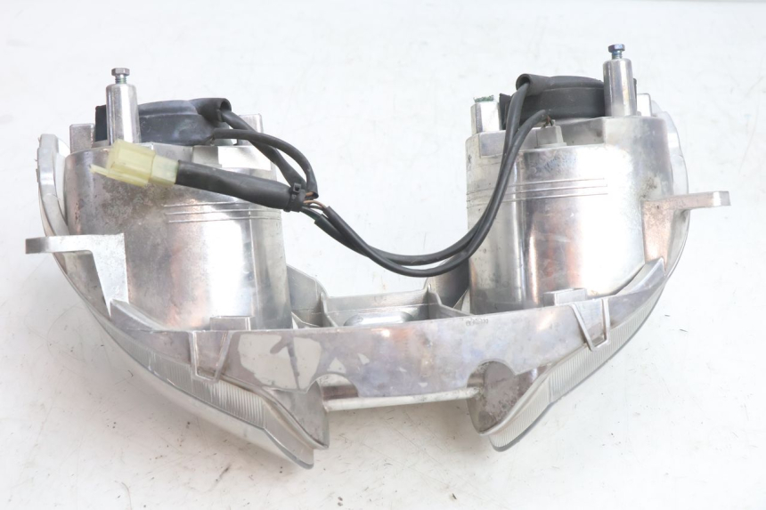 photo de REFLEKTOR PRZEDNI YAMAHA X-MAX XMAX 125 (2010 - 2013) - Punkty mocowania