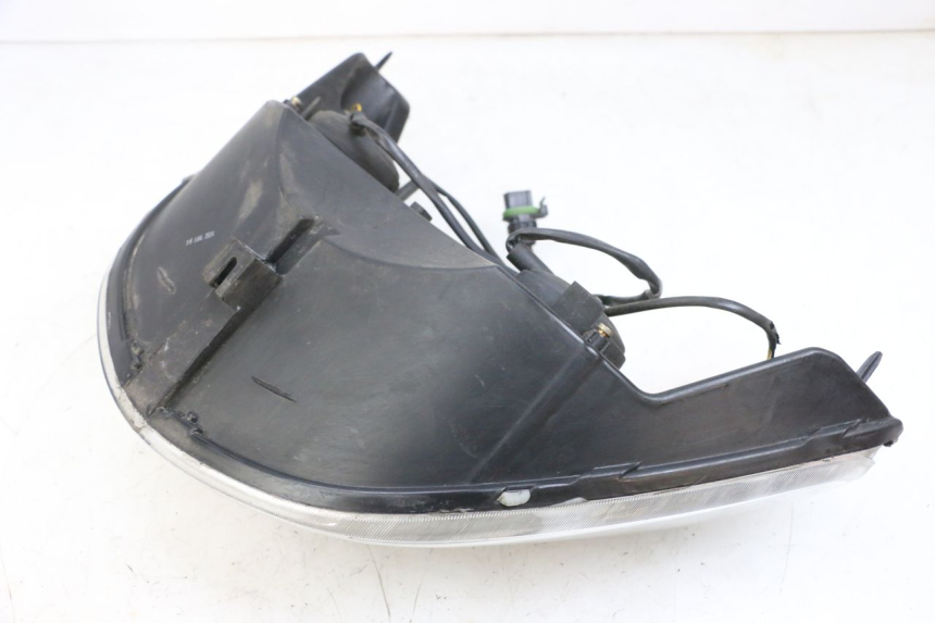 photo de REFLEKTOR PRZEDNI PIAGGIO X8 125 (2004 - 2007) - Inny kąt widzenia