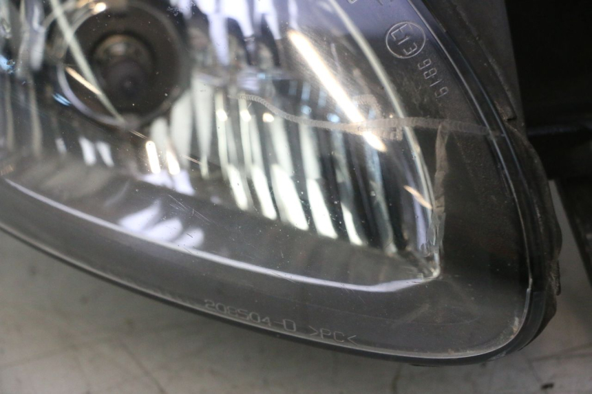 photo de PRZEDNIA LAMPA PIAGGIO X9 AMALFI 180 (2000 - 2003) - Szczegół części