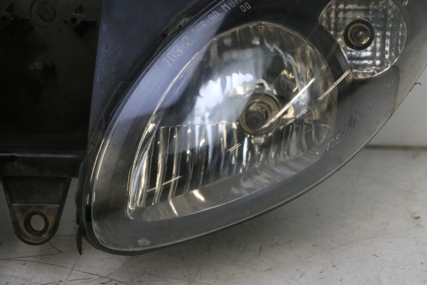 photo de PRZEDNIA LAMPA PIAGGIO X9 AMALFI 180 (2000 - 2003) - Zoom stanu zużycia