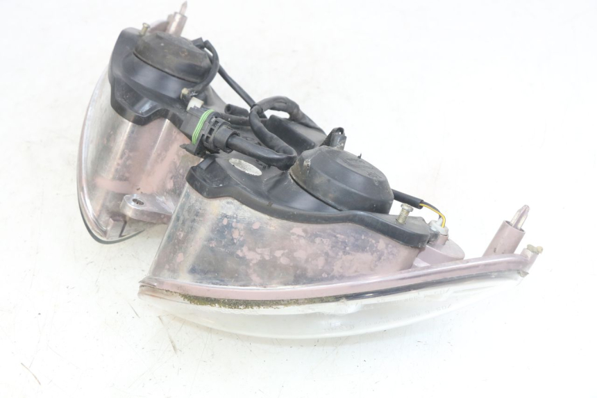 photo de REFLEKTOR PRZEDNI PIAGGIO X9 EVOLUTION 125 (2003 - 2007) - Szczegół części
