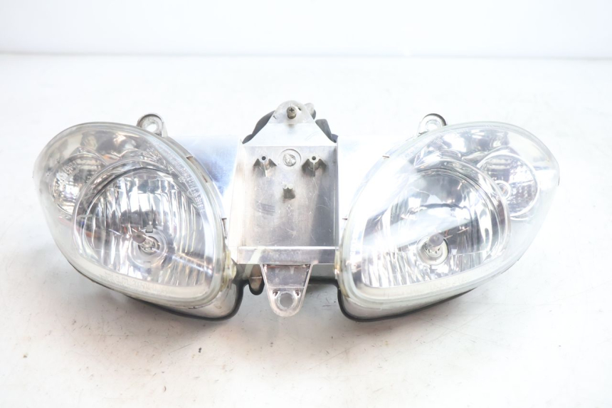 photo de REFLEKTOR PRZEDNI PIAGGIO X9 EVOLUTION 125 (2003 - 2007) - Punkty mocowania