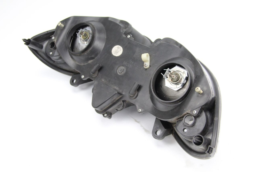 photo de REFLEKTOR PRZEDNI PIAGGIO X9 125 (2000 - 2003) - Zbliżenie techniczne