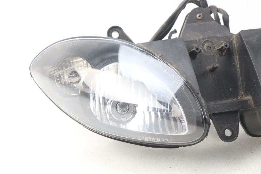 photo de REFLEKTOR PRZEDNI PIAGGIO X9 125 (2000 - 2003) - Oznaczenia i referencje
