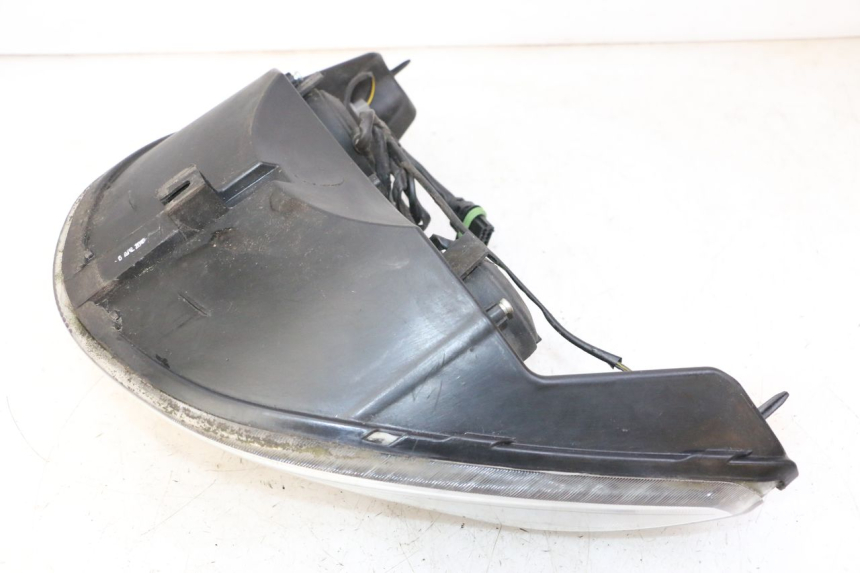 photo de REFLEKTOR PRZEDNI PIAGGIO XEVO - X EVO 125 (2007 - 2017) - Zoom stanu zużycia