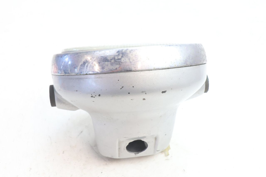 photo de PRZEDNIA LAMPA YAMAHA XJR 1300 (1998 - 2002) - Zbliżenie techniczne