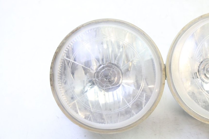 photo de REFLEKTOR PRZEDNI YAMAHA YFM GRIZZLY 550 (2008 - 2015) - Zoom stanu zużycia