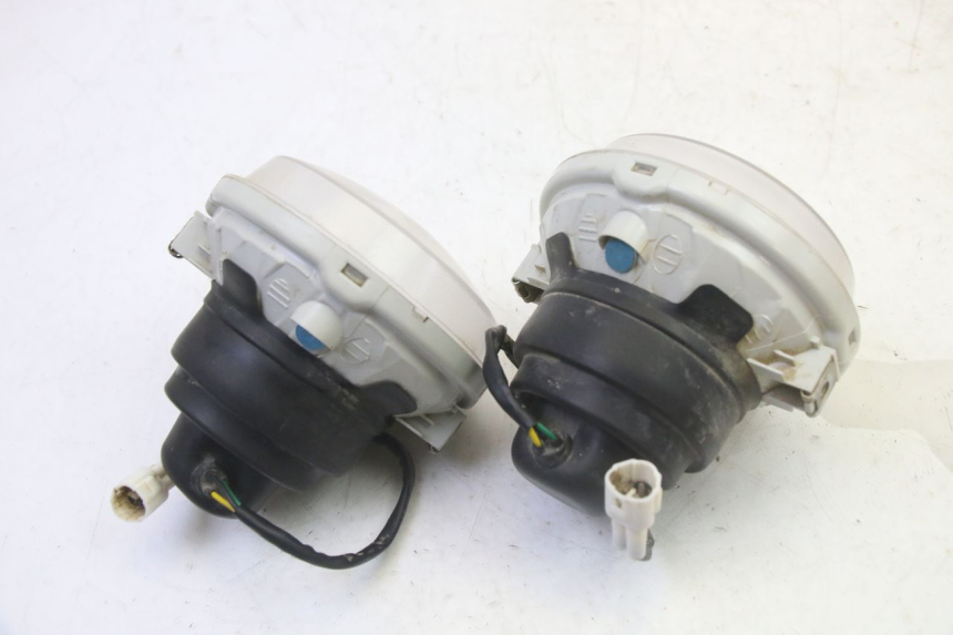 photo de REFLEKTOR PRZEDNI YAMAHA YFM GRIZZLY 550 (2008 - 2015) - Zbliżenie techniczne