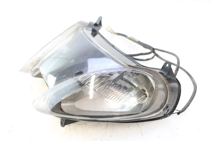 photo de REFLEKTOR PRZEDNI YAMAHA YP MAJESTY 125 (1998 - 2001) - Inny kąt widzenia