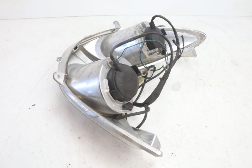 photo de REFLEKTOR PRZEDNI YAMAHA YP MAJESTY 125 (2007 - 2010) - Punkty mocowania