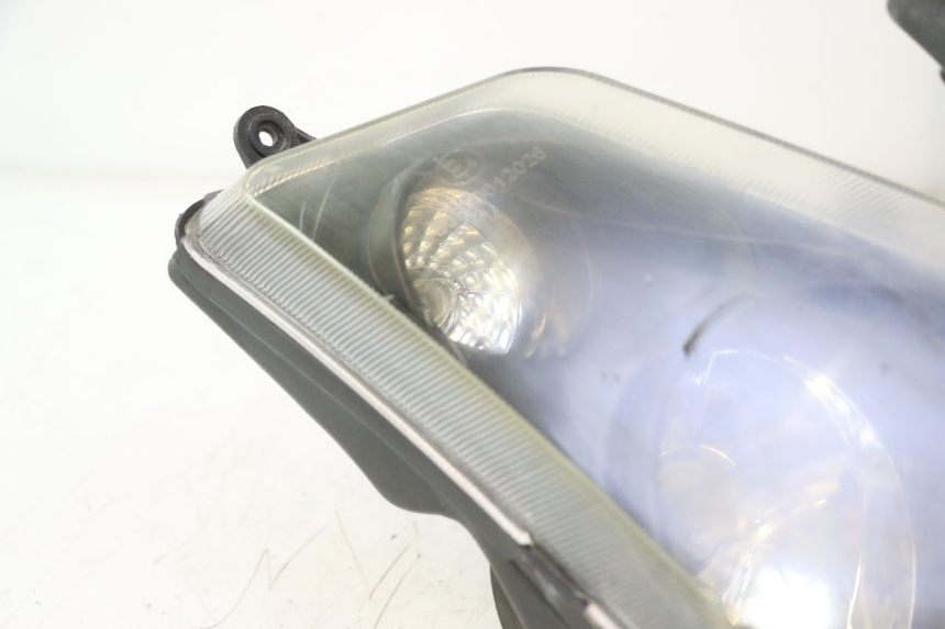 photo de PRZEDNIA LAMPA YIYING YY50QT-6 50 - Szczegóły charakterystyczne